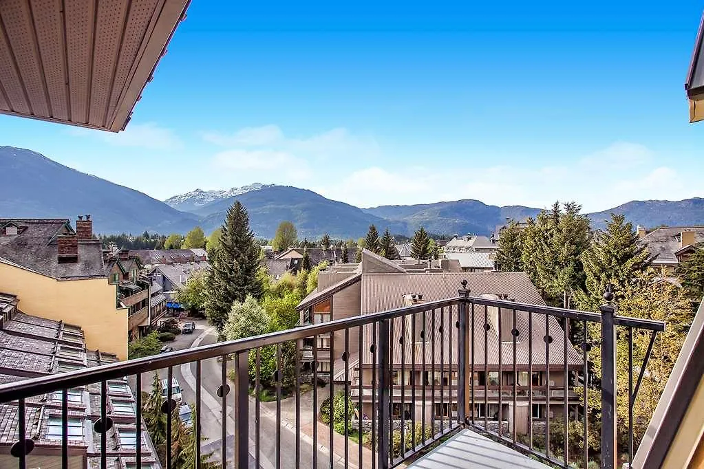Sundial Hotel Whistler 4*,